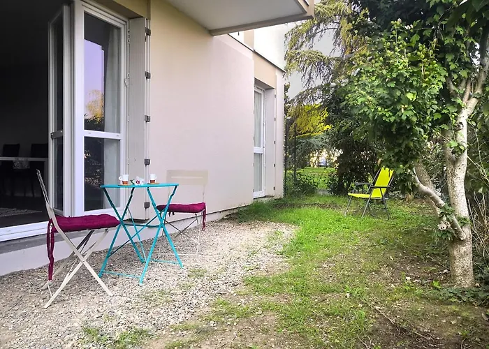 Appartement Toulouse Blagnac Aeroport Iut Parking Proche De Toutes Commodites Belle Terrasse Netflix