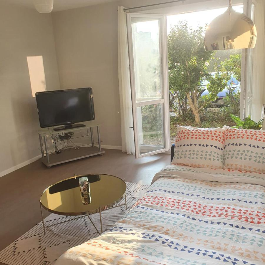 Toulouse Airport Apartment: Netflix & Terrace * Blagnac